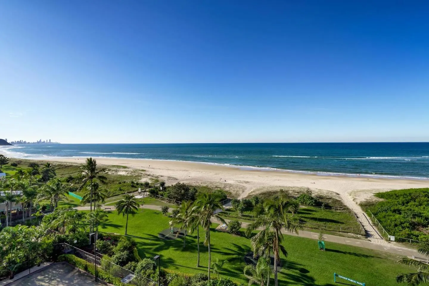 Pastel Drift - Beachfront Haven By Dining & Parks Gold Coast Australia