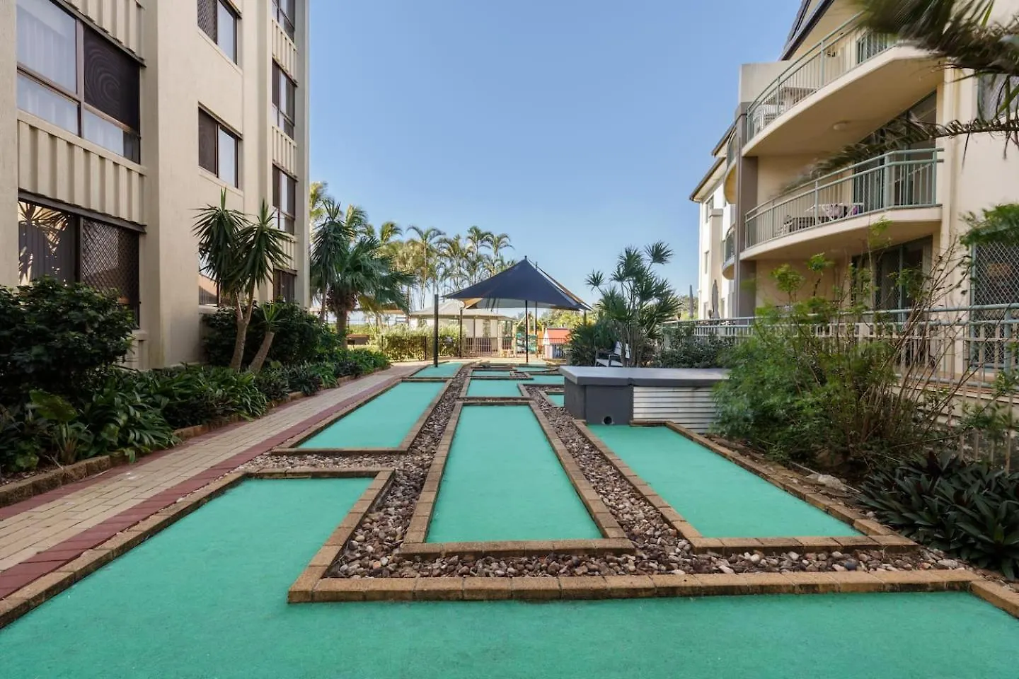 Pastel Drift - Beachfront Haven By Dining & Parks Gold Coast Apartment